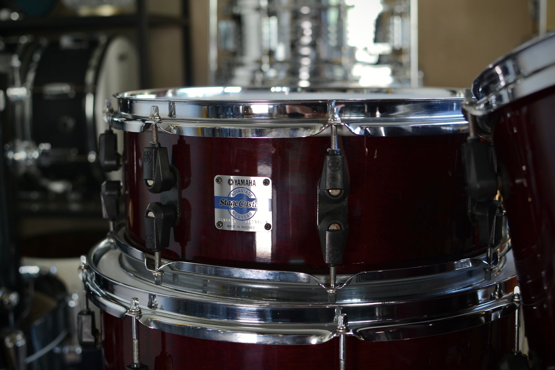 Yamaha Stage Custom Advantage Nouveau 5-Piece Drum Kit in Cranberry Red