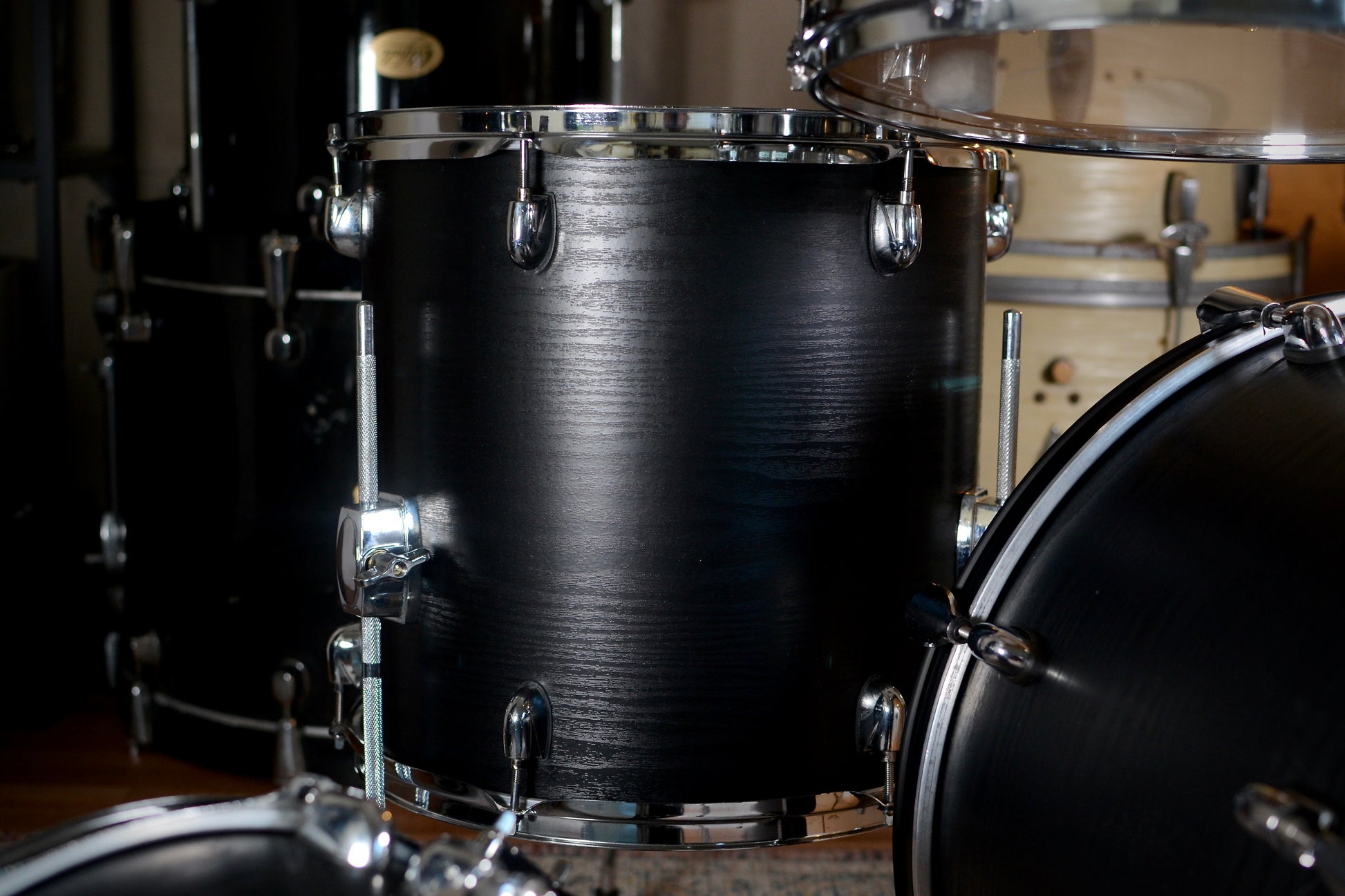 Sonix '924' Fusion Drum Kit in Black Wood Vinyl Finish - 10/12/14/20/14SD