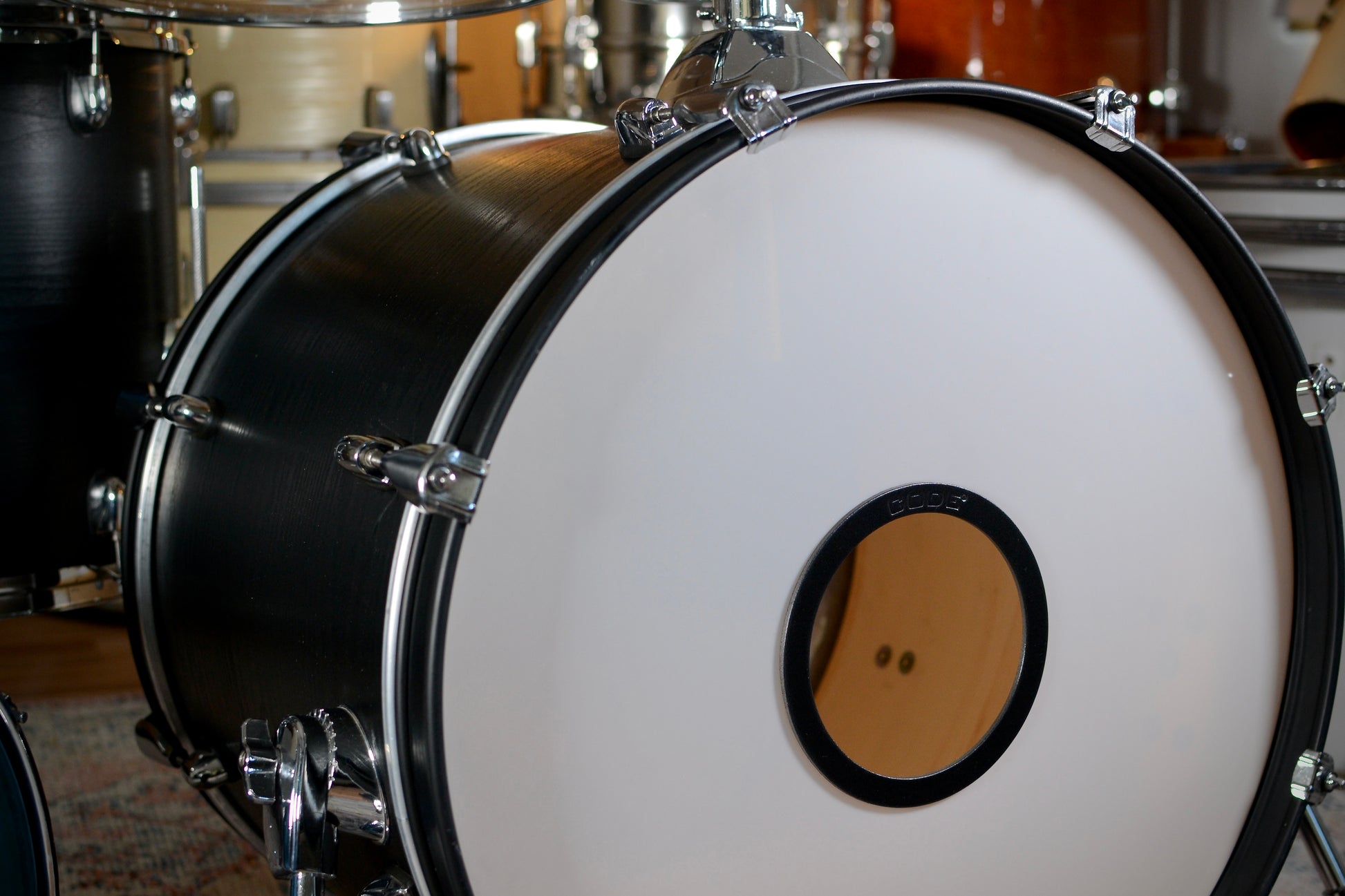 Sonix '924' Fusion Drum Kit in Black Wood Vinyl Finish - 10/12/14/20/14SD