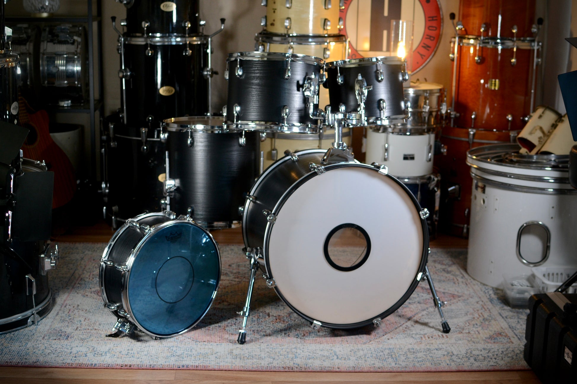 Sonix '924' Fusion Drum Kit in Black Wood Vinyl Finish - 10/12/14/20/14SD