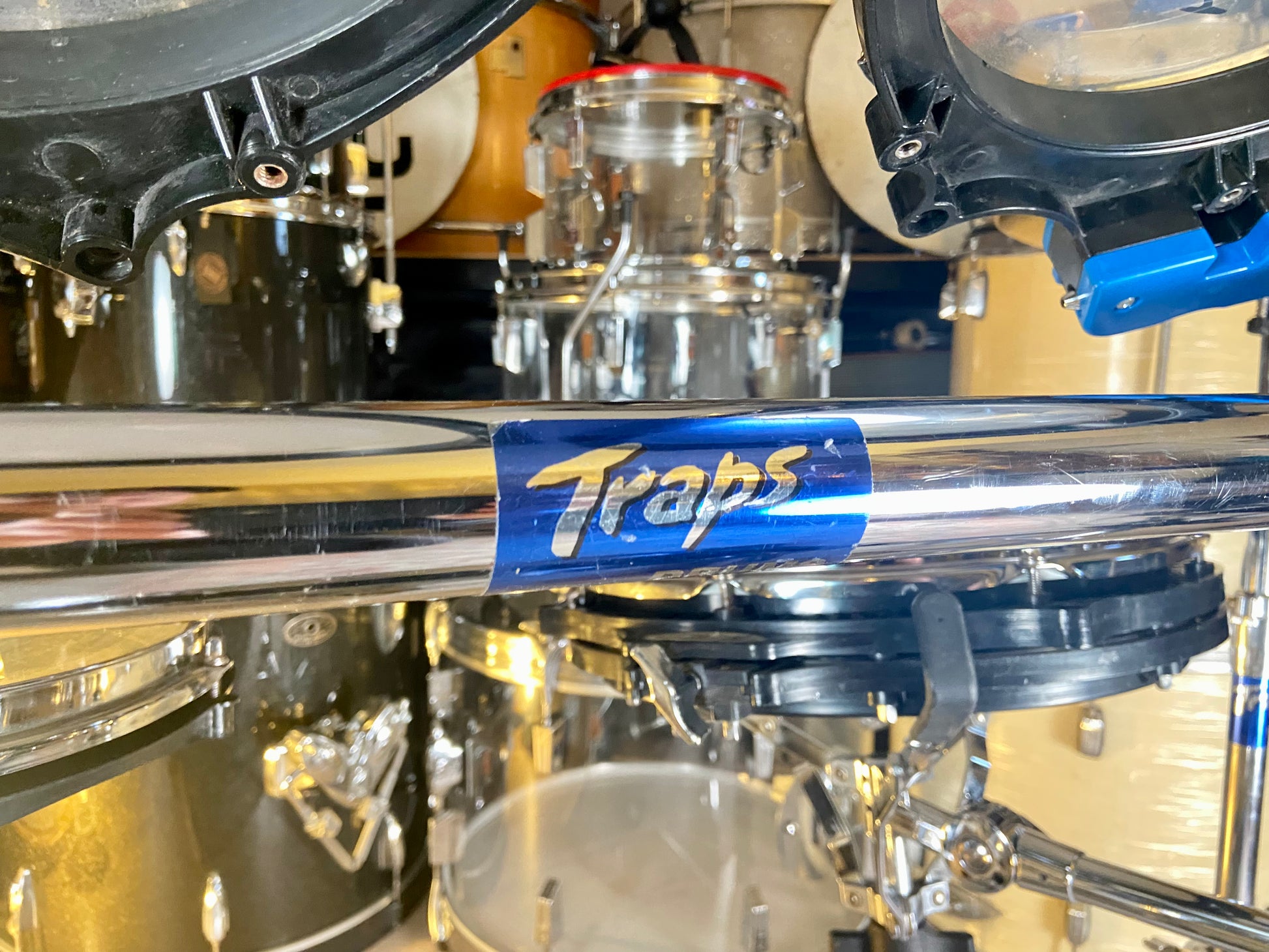 Traps A-400 Full Drum Kit with Cymbals & Hardware