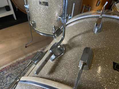 Pearl 'Artist Outfit' Vintage Drum Kit in Gold Sparkle - 1975