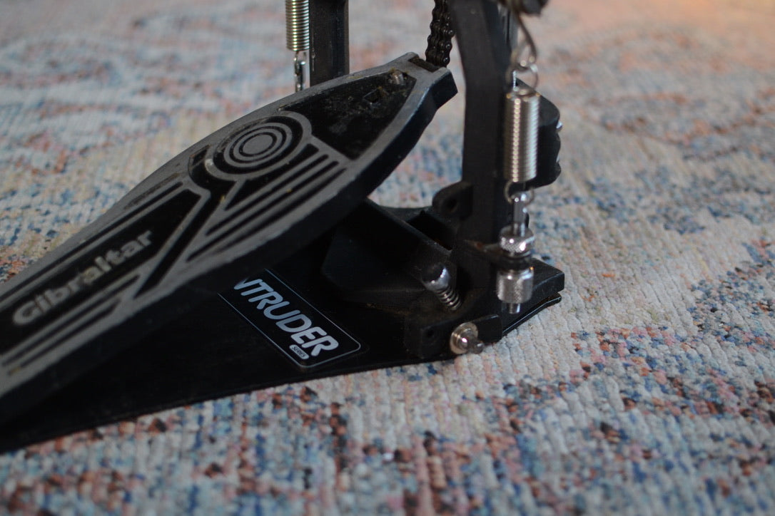 gibraltar intruder pedal Gibraltar 'Intruder' Chain Drive Single Bass Drum Pedal – Horny's Drums