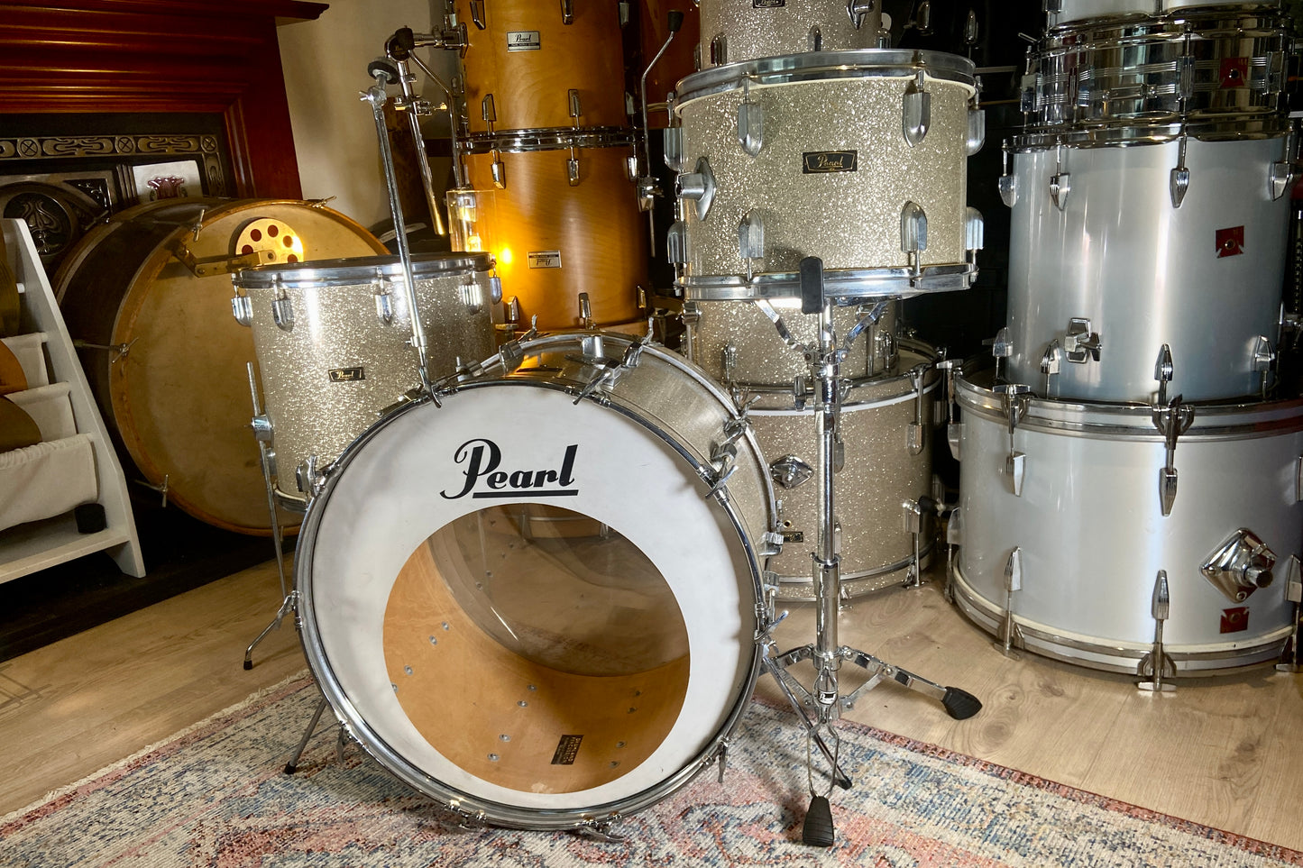 Pearl 'Artist Outfit' Vintage Drum Kit in Gold Sparkle - 1975