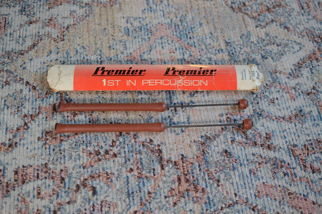 Premier Vintage Brushes in Original Packaging - Retractable - Steel Wire - Red Grips