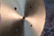 Load image into Gallery viewer, Zildjian 14&quot; Quick-Beat Hi-hats - 1308/1413g
