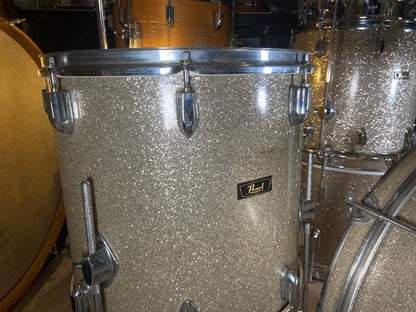 Pearl 'Artist Outfit' Vintage Drum Kit in Gold Sparkle - 1975