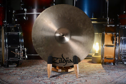 Zildjian Avedis 17" Thin Crash Cymbal - 1248g