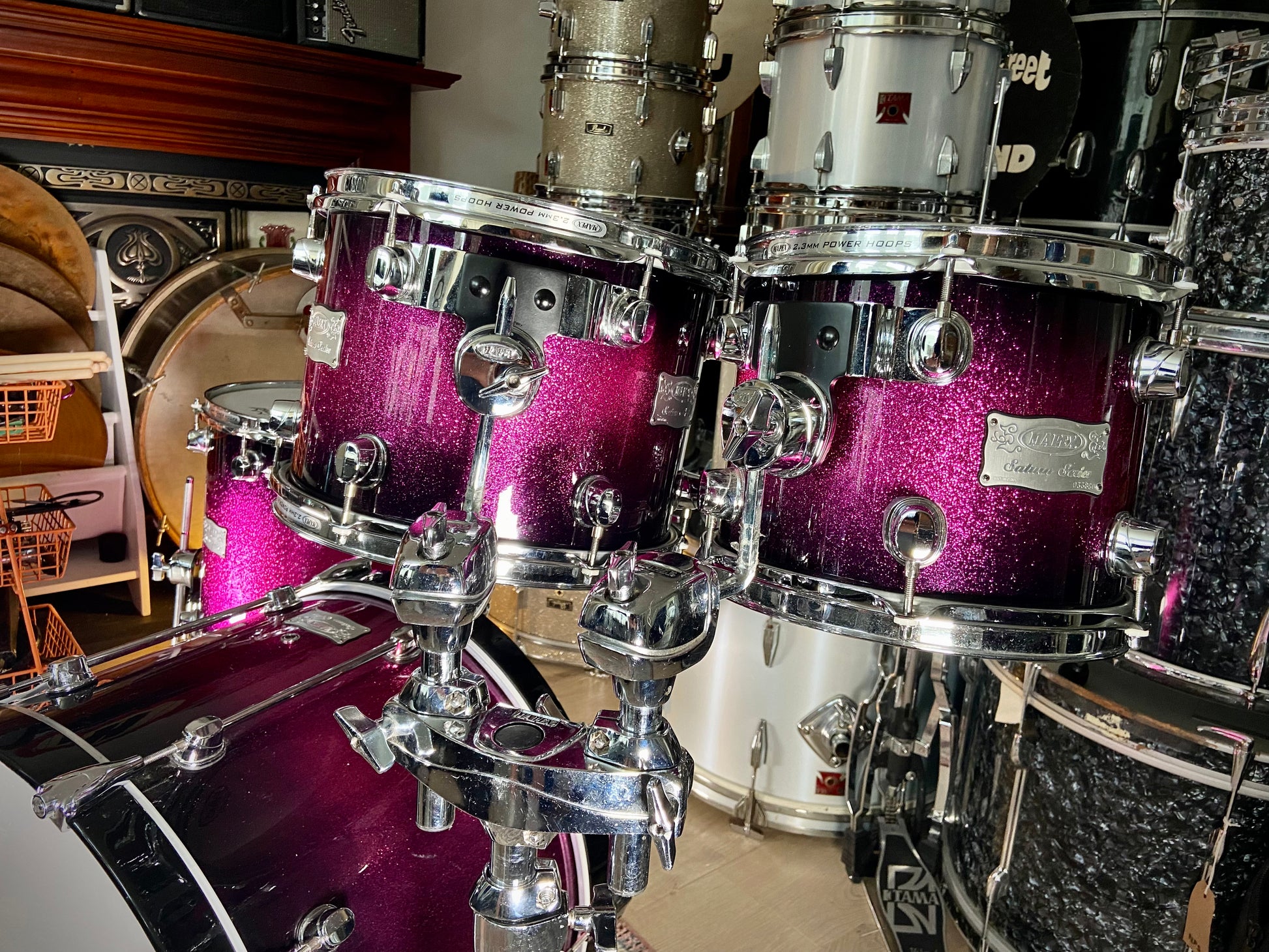 Mapex Saturn Series Fusion Drum Kit in Electric Berry Burst Sparkle - 20/10/12/14"