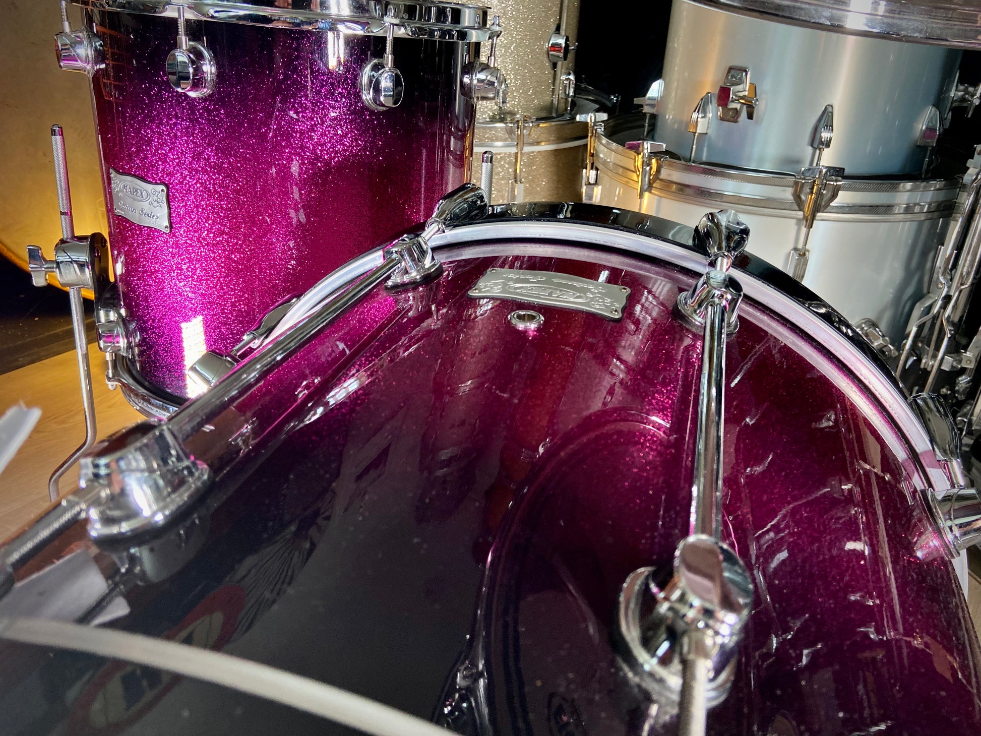 Mapex Saturn Series Fusion Drum Kit in Electric Berry Burst Sparkle - 20/10/12/14"