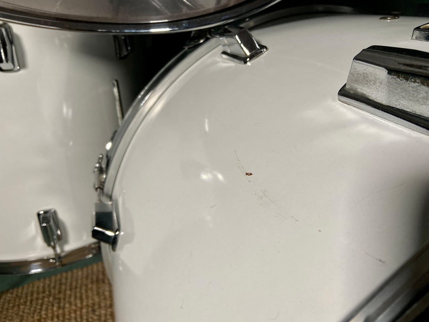 Pearl / Unbranded Vintage Drum Kit in White - 1980's