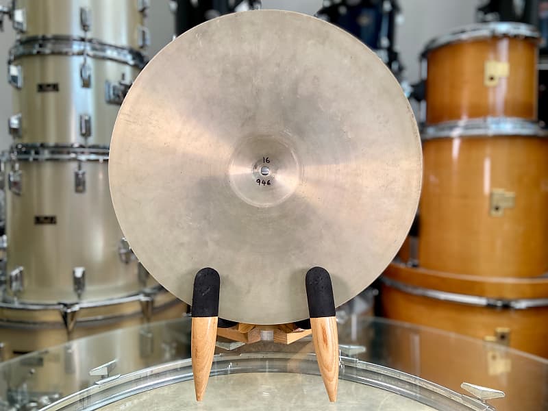 Zyn 16” Vintage Crash Cymbal - 1960’s - 946g
