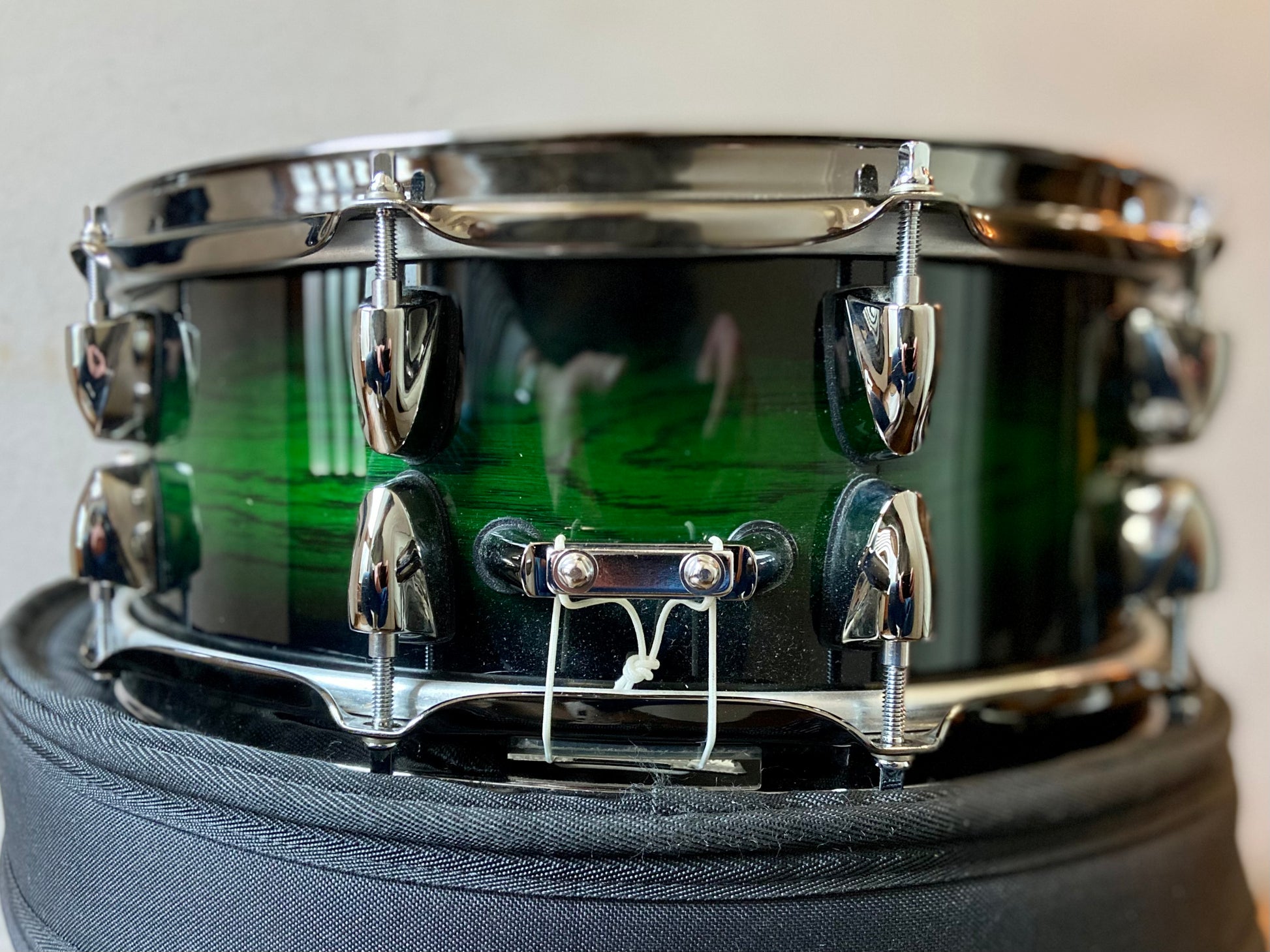 Yamaha 14x5.5" Live Custom Snare Drum in Emerald Shadow Fade